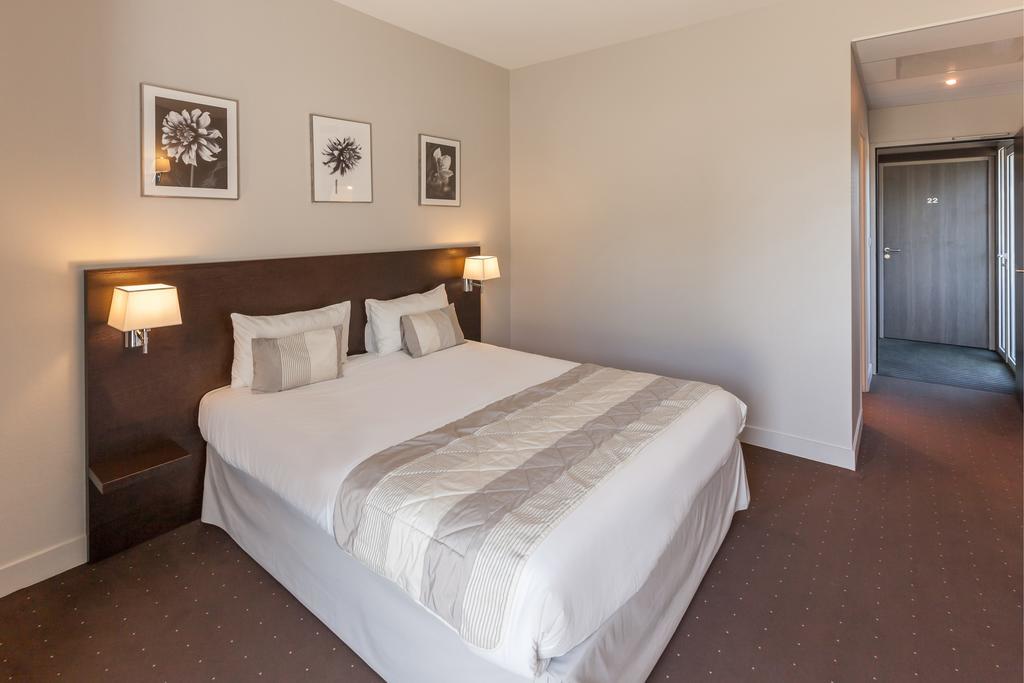 Hotel Alienor Langon  Room photo