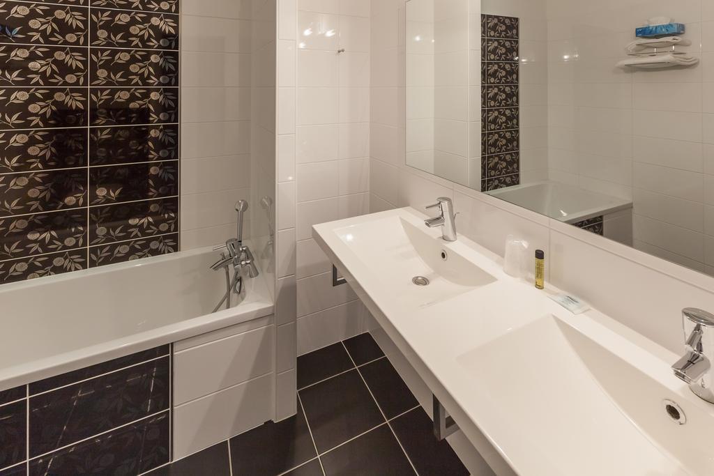 Hotel Alienor Langon  Room photo